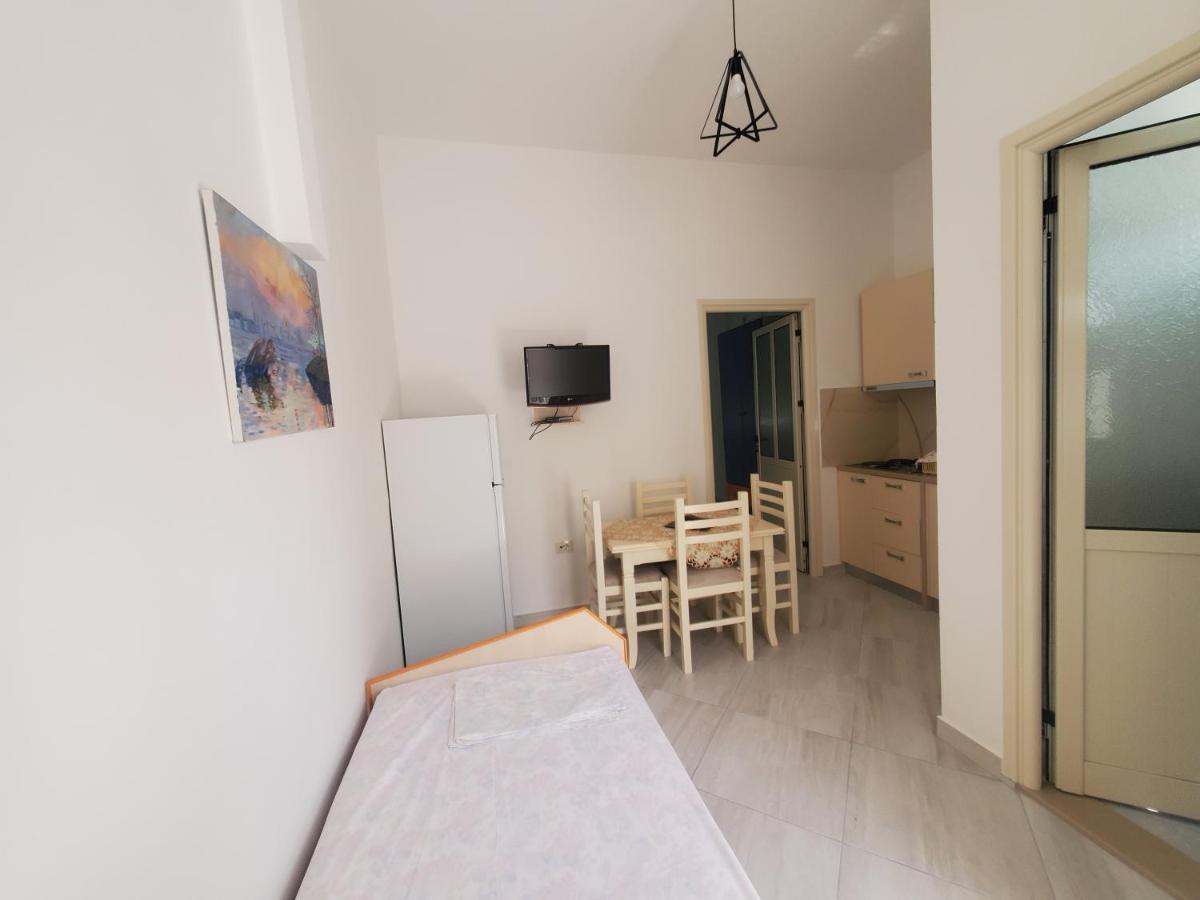 Guest House Vlorë Exteriör bild