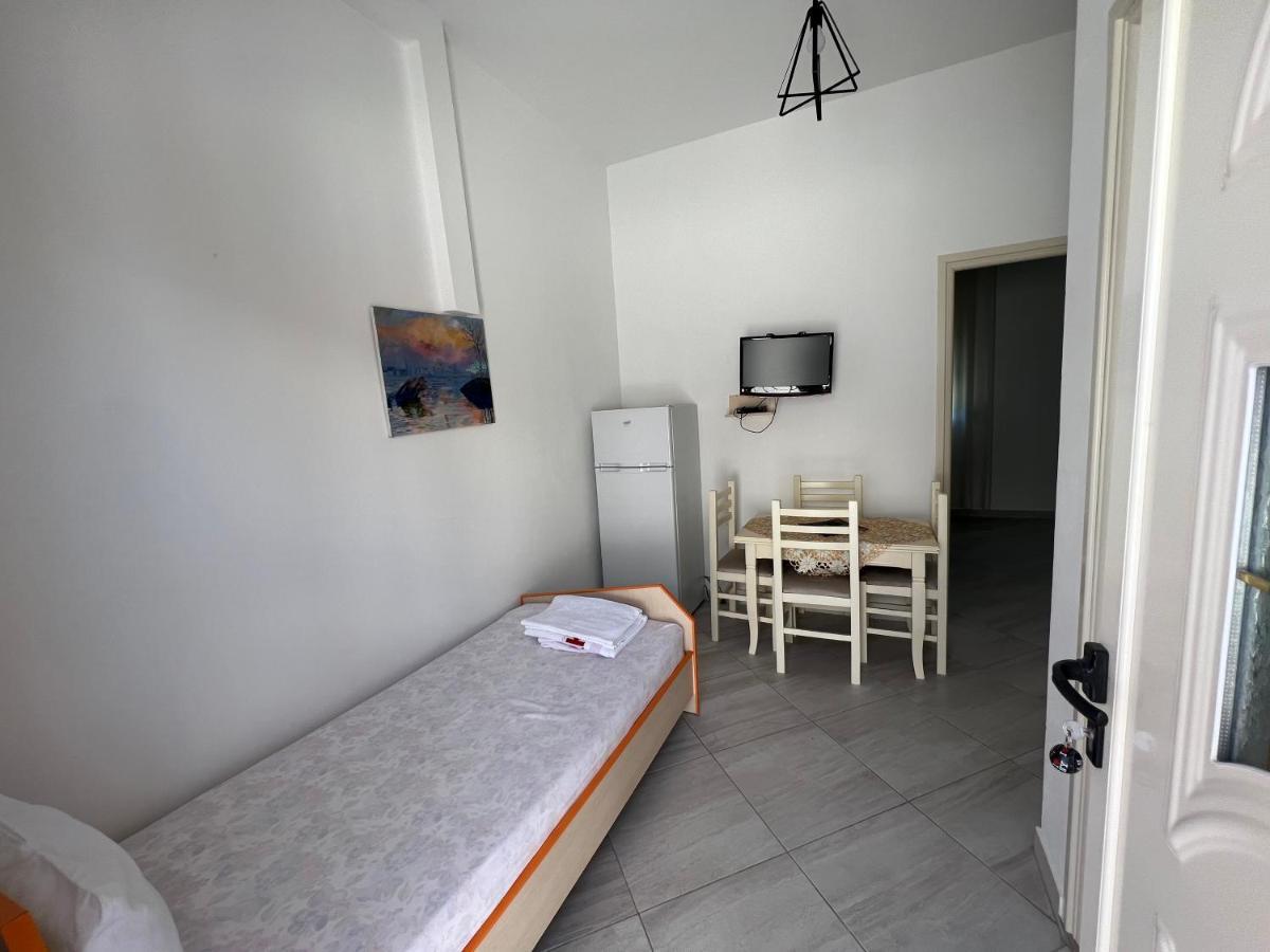 Guest House Vlorë Exteriör bild