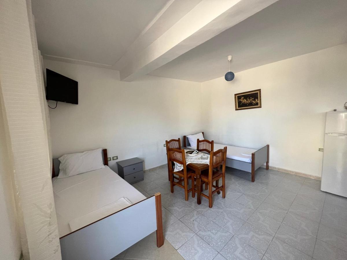 Guest House Vlorë Exteriör bild